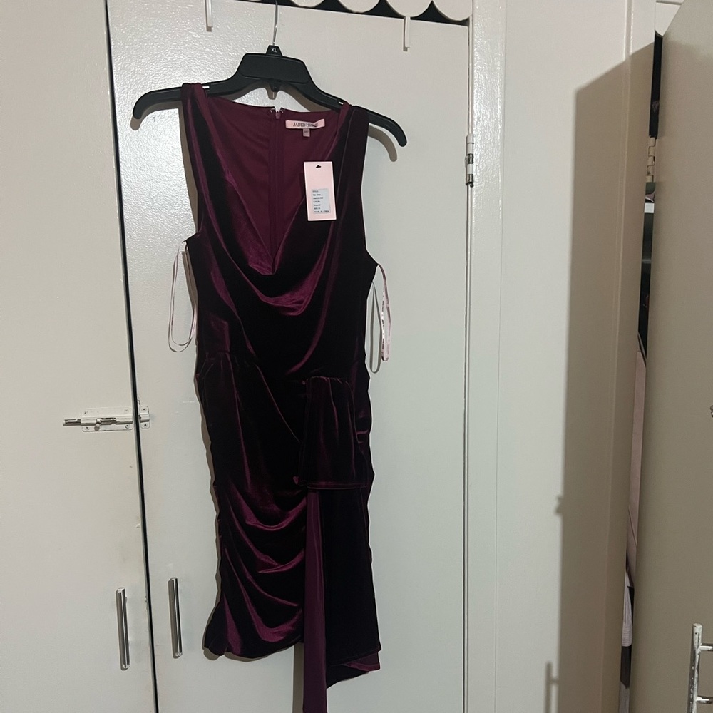 Jaded Rose Tall velvet mini dress